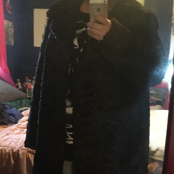 Swakara fur coat - Picture 4 of 5